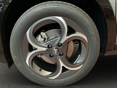 Auto Km0 A Lecco | Alfa Romeo Junior Ibrida 1.2 145Cv Hybrid 145Cv Edct6 Ibrida Edizione Milano C...