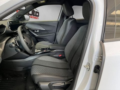 Auto Km0 A Lecco | Peugeot 2008 2008 1.2 Hybrid Allure 145Cv E-Dcs6 - Promo Sironiauto+