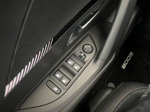 Auto Km0 A Lecco | Peugeot 2008 2008 1.2 Hybrid Allure 145Cv E-Dcs6