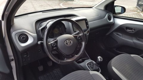 Auto Toyota Aygo 1.0 Vvt-I 72 Cv 5 Porte X-Business Usate A Varese