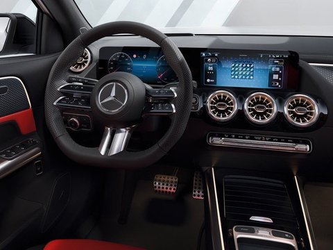 Auto Mercedes-Benz Gla Mod: Suv Gla 180 D Automatic Nuove Pronta Consegna A Genova