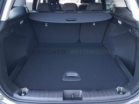 Fiat Tipo Cross: prezzo, dimensioni, interni e motori hybrid station wagon  