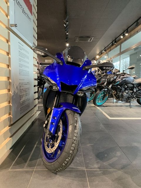 Moto Yamaha Yzf R1 Nuove Pronta Consegna A Treviso