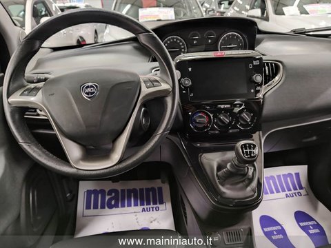 Auto Lancia Ypsilon 1.0 70Cv Hybrid 5P Gold + Car Play Usate A Milano