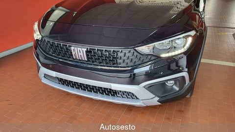 Auto Fiat Tipo 1.0 5 Porte Cross Nuove Pronta Consegna A Varese
