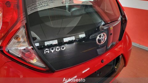 Auto Toyota Aygo Connect 1.0 Vvt-I 72 Cv 5 Porte X-Cool Usate A Varese