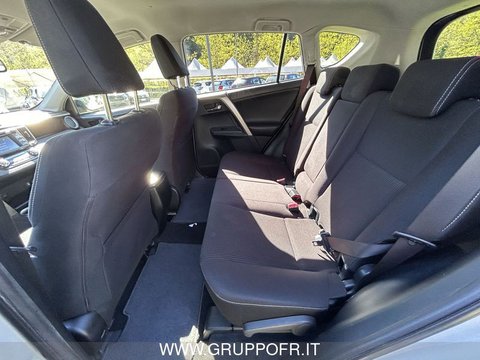 Auto Toyota Rav4 2.0 D-4D Lounge 4Wd 124Cv Mt Usate A La Spezia