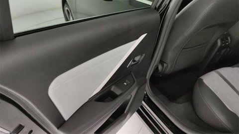Auto Opel Astra 1.6 Hybrid 180 Cv At8 Business Elegance Usate A Bari