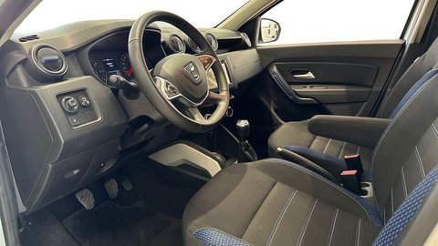 Auto Dacia Duster 1.0 Tce Eco-G 15Th Anniversary 4X2 1.0 Tce 15Th Anniversary Eco-G 4X2 100Cv Usate A Viterbo