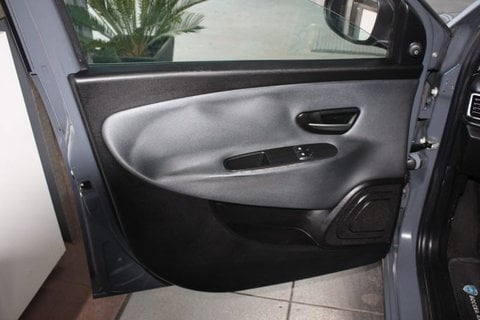 Auto Usate A Viterbo | Lancia Ypsilon 1.3 Mjt 16V 95 Cv 5 Porte Elefantino