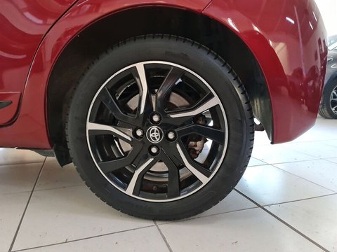 Auto Toyota Yaris 1.5 Hybrid 5 Porte Trend "Red Edition" Usate A Bologna