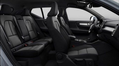 Auto Volvo Xc40 B3 Automatico Core Nuove Pronta Consegna A Como