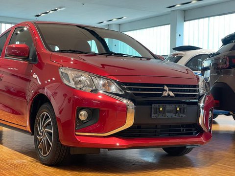 Auto Mitsubishi Space Star 1.2 Invite Neopatentati Nuove Pronta Consegna A Como