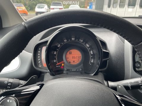 Auto Toyota Aygo Connect 1.0 Vvt-I 72 Cv 5 Porte X-Play Usate A Como