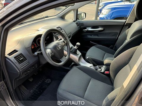Auto Toyota Auris 5 Porte 1.6 Valvematic Sol Fl 5 Porte 1.6 Va Usate A Treviso