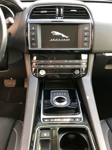 Auto Jaguar F-Pace 3.0D V6 300 Cv Awd Aut. R-Sport Usate A Palermo