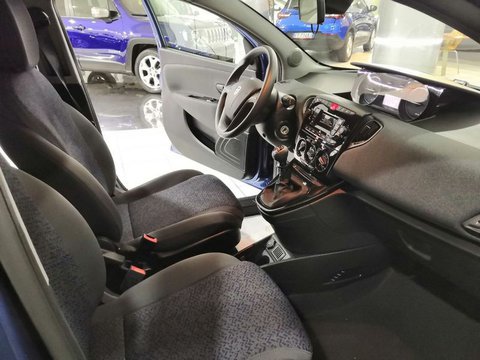 Auto Lancia Ypsilon 1.0 Firefly 5 Porte S&S Hybrid Oro Nuove Pronta Consegna A Salerno