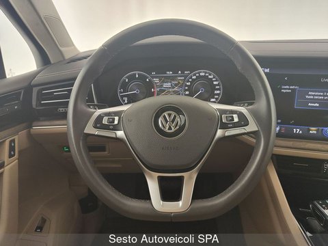 Auto Volkswagen Touareg 3.0 V6 Tdi Scr Atmosphere Usate A Milano