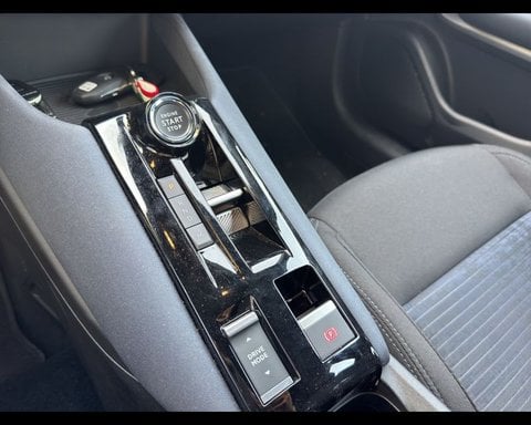 Auto Km0 A Ancona | Alfa Romeo Junior Ibrida My25 Ibrida 1.2145Cv Hybrid Edct6