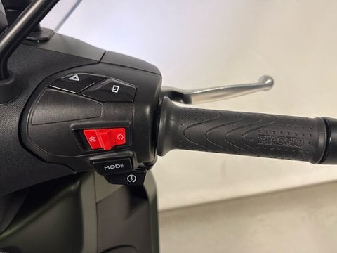 Moto Usate A Napoli | Piaggio Beverly 400 Hpe S Abs-Asr My21