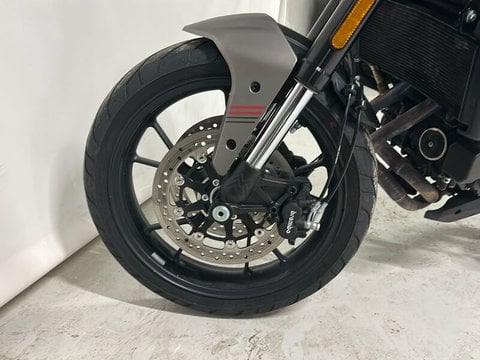 Moto Usate A Napoli | Mom Seiemmezzo Seiemmezzo Str 650 Abs