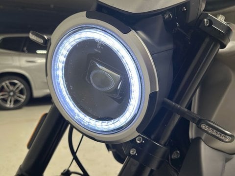 Moto Usate A Napoli | Mom Seiemmezzo Seiemmezzo Str 650 Abs