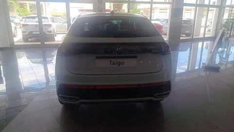 Auto Volkswagen Taigo 1.0 Tsi 115 Cv R-Line Km0 A Teramo
