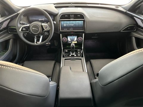 Auto Jaguar Xe 2.0 D 204 Cv Aut. R-Dynamic Se Nuove Pronta Consegna A Catanzaro