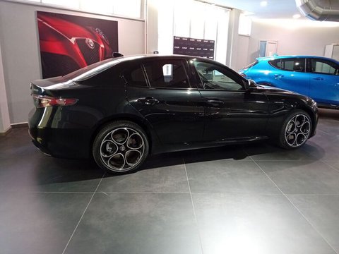 Auto Alfa Romeo Giulia 2.2 Turbodiesel 210 Cv At8 Awd Q4 Veloce Km0 A Bologna