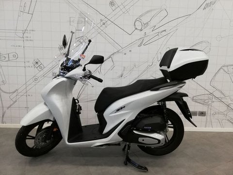 Moto Nuove Pronta Consegna Milano Honda SH 125 Benzina ABS MATTE PEARL COOL  WHITE YM 2024 - Honda Point s.r.l. Milano