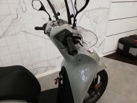 Moto Honda Sh 125 Abs Pearl Falcon Grey Ym 2024 Nuove Pronta Consegna A Milano
