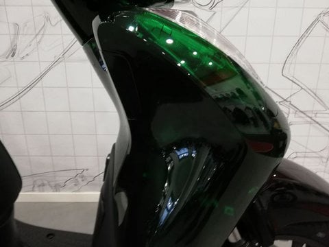 Moto Nuove Pronta Consegna Milano Honda SH 125 Benzina ABS VETRO GREEN YM  2024 - Honda Point s.r.l. Milano