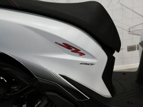 Moto Nuove Pronta Consegna Milano Honda SH 125 Benzina ABS MATTE PEARL COOL  WHITE YM 2024 - Honda Point s.r.l. Milano