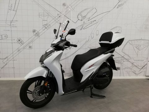 Moto Honda Sh 150 Abs Pearl Cool White Sport Ym 2024 Nuove Pronta Consegna A Milano
