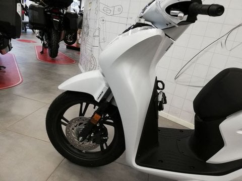 Moto Honda Sh 125 Abs Matte Pearl Cool White Ym 2024 Nuove Pronta Consegna A Milano