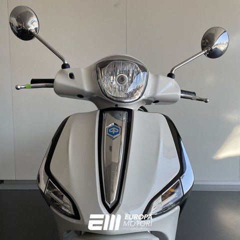 Moto Nuove Pronta Consegna Napoli Piaggio Liberty 125 Benzina - Europa  Motori - Corso Europa 49bis