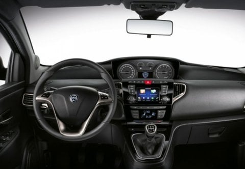 Auto Usate A Pescara | Lancia Ypsilon Iii 2015 0.9 T.air Gold Ecochic Metano 80Cv