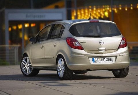 Auto Usate A Pescara | Opel Corsa Iv 2010 1.2 Edition 85Cv 5P