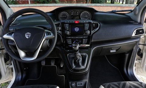 Auto Usate A Pescara | Lancia Ypsilon Iii 2015 0.9 T.air Gold Ecochic Metano 80Cv