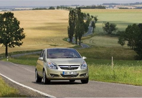 Auto Usate A Pescara | Opel Corsa Iv 2010 1.2 Edition 85Cv 5P