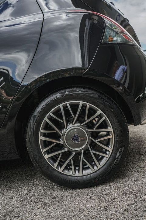 Auto Lancia Ypsilon 1.0 Firefly 5 Porte S&S Hybrid Gold Usate A Potenza