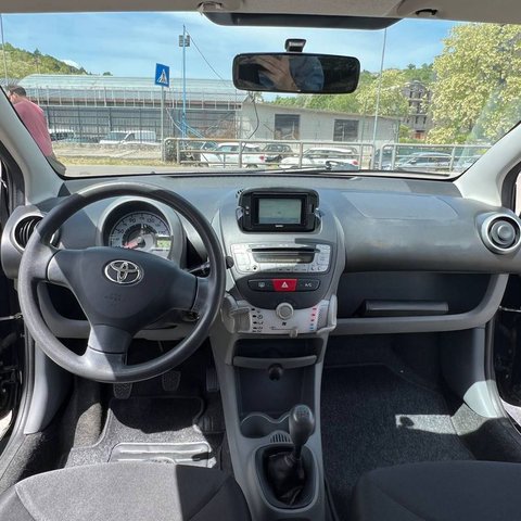 Auto Toyota Aygo Aygo 1.0 12V Vvt-I 5 Porte Now Connect Usate A Potenza