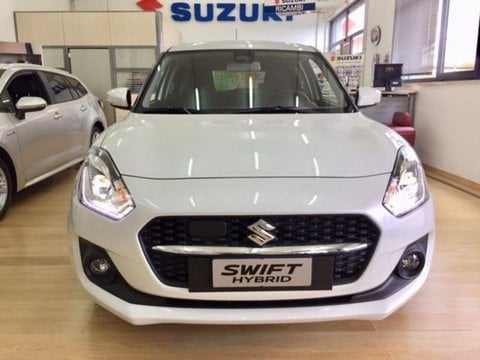 Auto Suzuki Swift 1.2 Hybrid Top Nuove Pronta Consegna A Bari