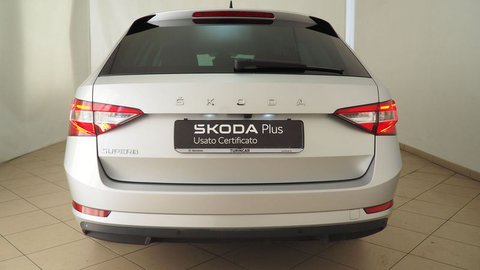 Auto Skoda Superb 2.0 Tdi Evo Scr Dsg Wagon Executive Usate A Torino