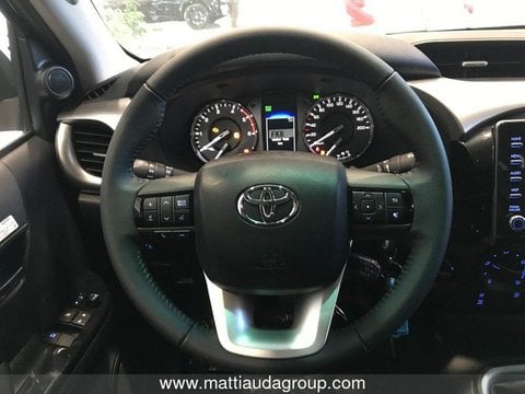 Auto Toyota Hilux 2.4 D-4D 4Wd M Extra Cab Lounge My'23 Nuove Pronta Consegna A Cuneo