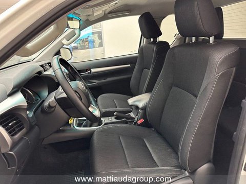 Auto Toyota Hilux 2.4 D-4D 4Wd 2 Porte Extra Cab Lounge Usate A Cuneo