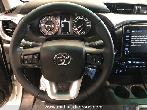 Auto Toyota Hilux 2.4 D-4D A/T 4Wd 4 Porte Double Cab Executive Nuove Pronta Consegna A Cuneo