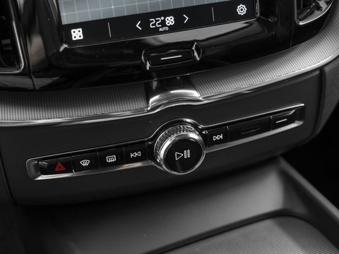 Auto Volvo Xc60 T6 Recharge Awd Plug-In Hybrid Aut. Plus Dark Km0 A Prato