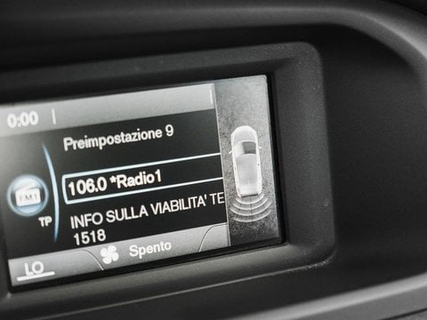 Auto Volvo V40 V40 D2 R-Design Momentum Usate A Prato