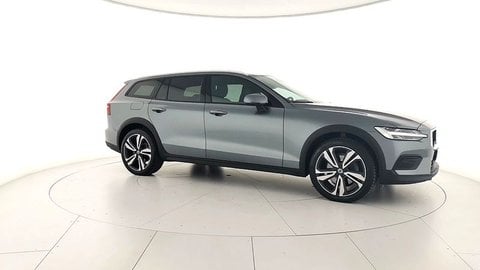 Auto Volvo V60 Cross Country V60 Ii 2019 Cross Country 2.0 D4 Pro Awd Geartronic My20 Usate A Catania